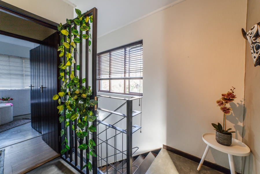 To Let 2 Bedroom Property for Rent in Fourways Gauteng