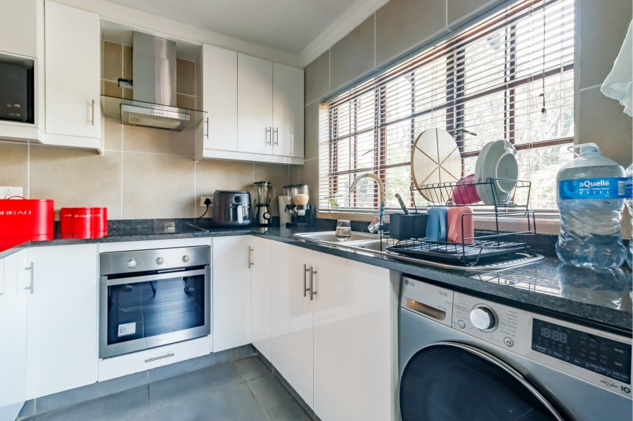 2 Bedroom Property for Sale in Morningside Hills Gauteng