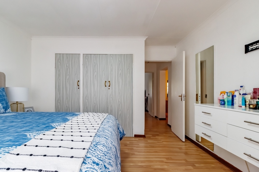 2 Bedroom Property for Sale in Morningside Hills Gauteng