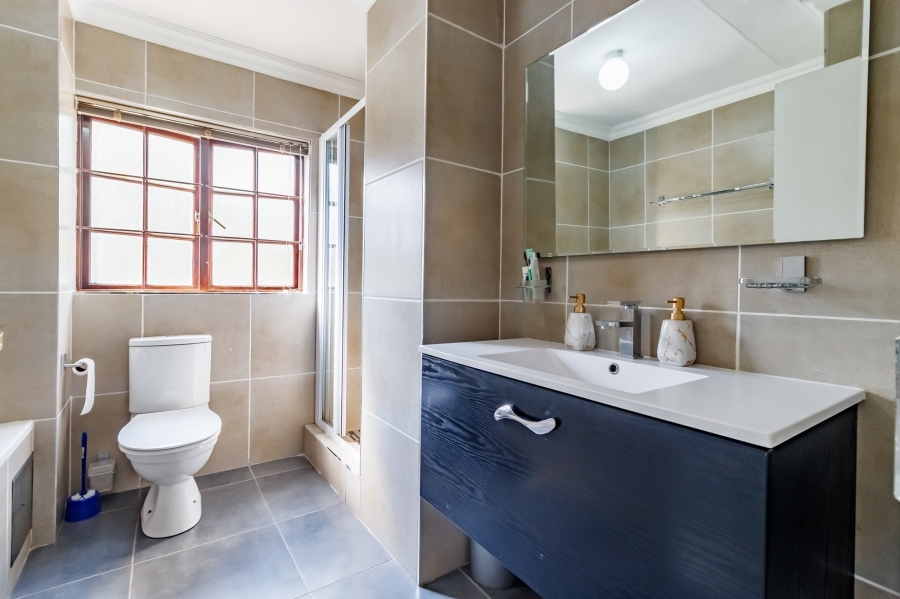 2 Bedroom Property for Sale in Morningside Hills Gauteng