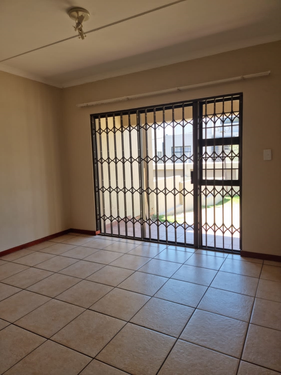 1 Bedroom Property for Sale in Paulshof Gauteng