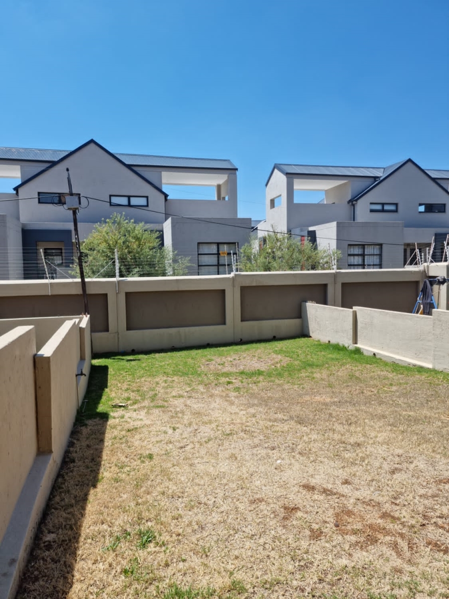 1 Bedroom Property for Sale in Paulshof Gauteng