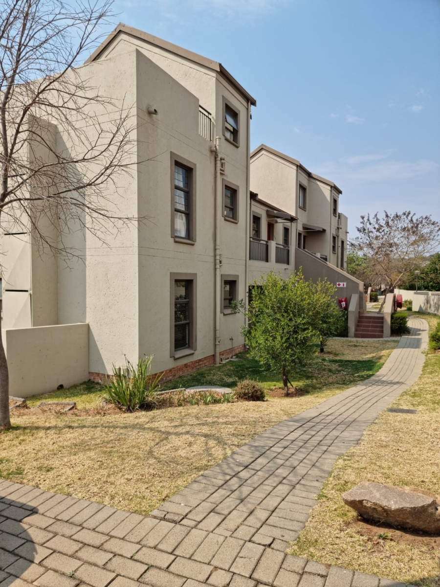 1 Bedroom Property for Sale in Paulshof Gauteng