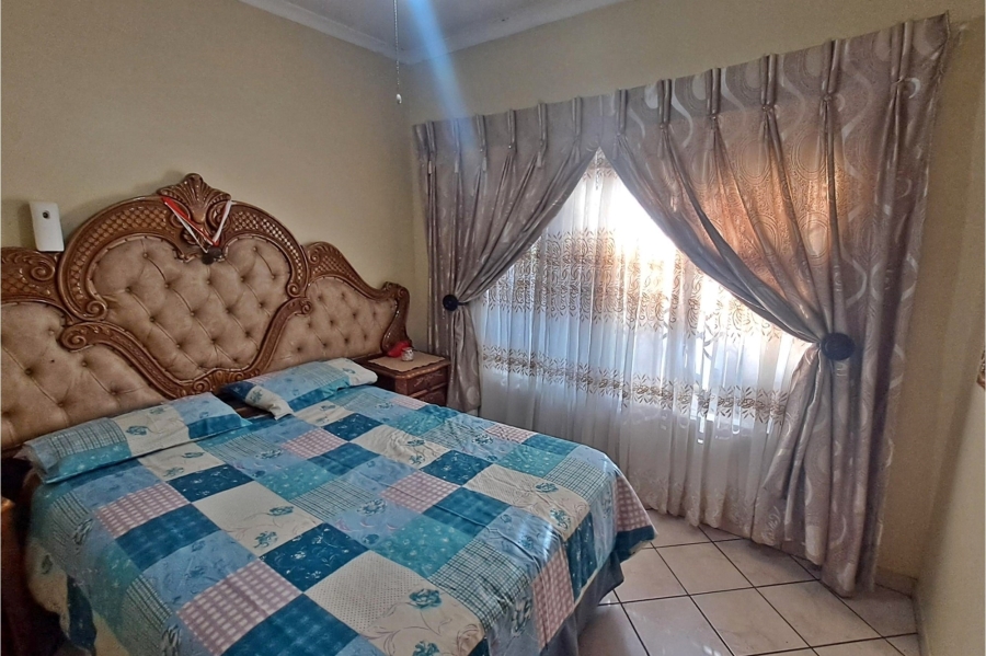 3 Bedroom Property for Sale in Rooihuiskraal Gauteng