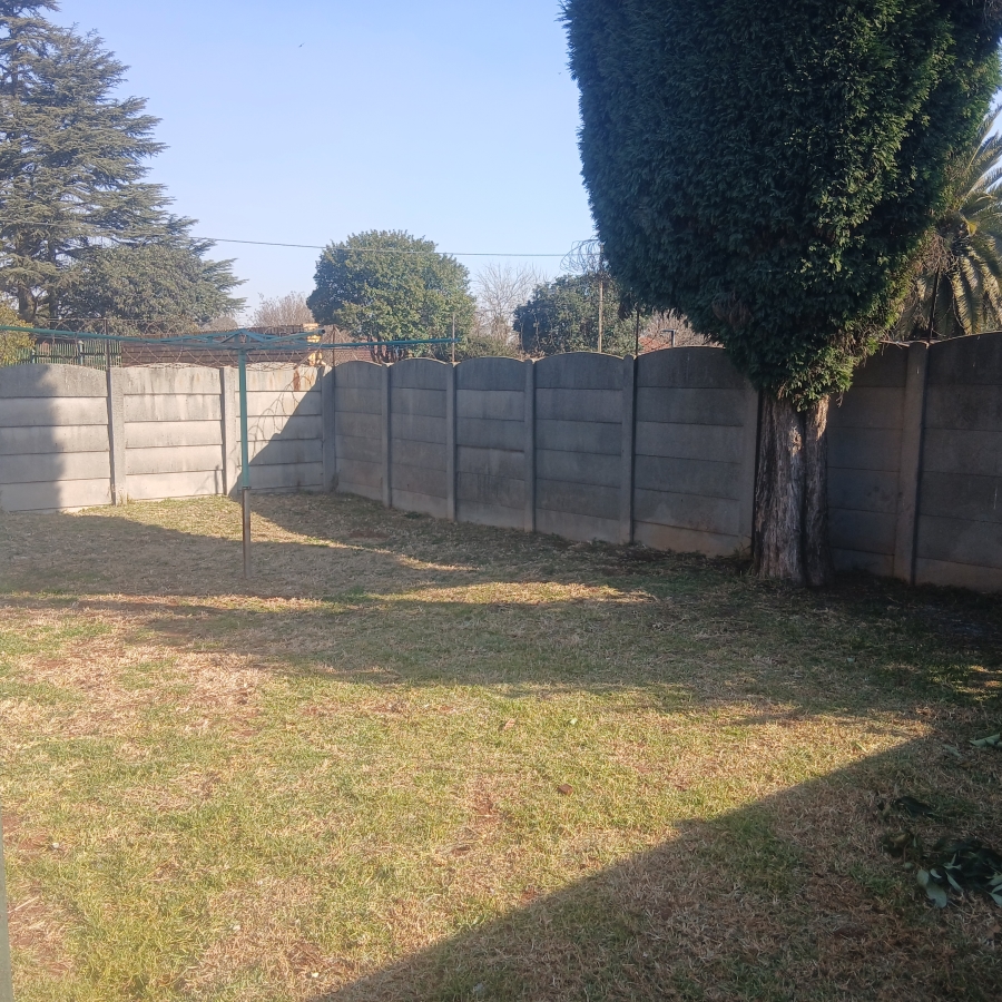 To Let 3 Bedroom Property for Rent in Selection Park Gauteng