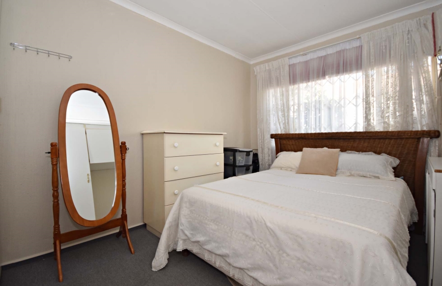 2 Bedroom Property for Sale in Sonneglans Gauteng