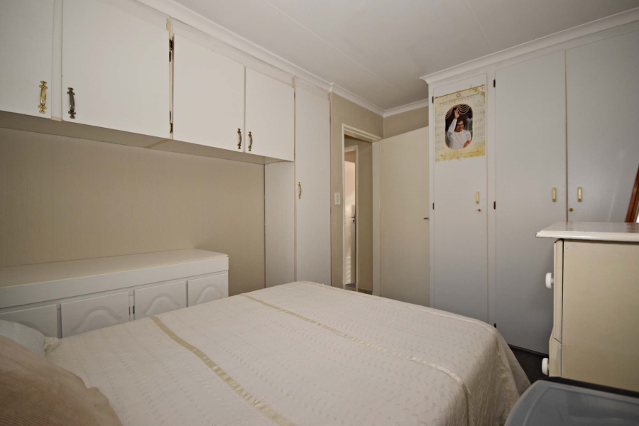 2 Bedroom Property for Sale in Sonneglans Gauteng