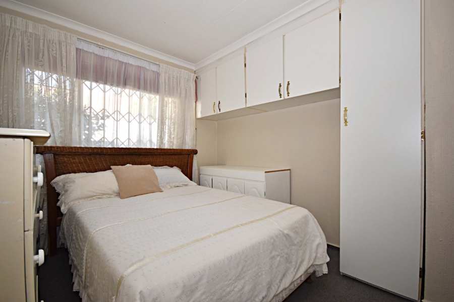 2 Bedroom Property for Sale in Sonneglans Gauteng