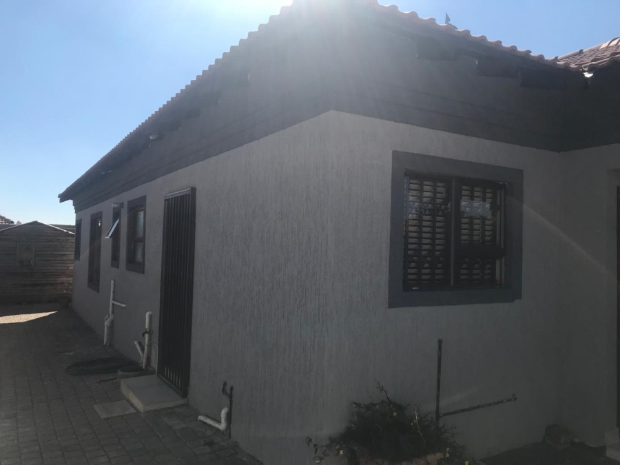 3 Bedroom Property for Sale in Dawn Park Gauteng