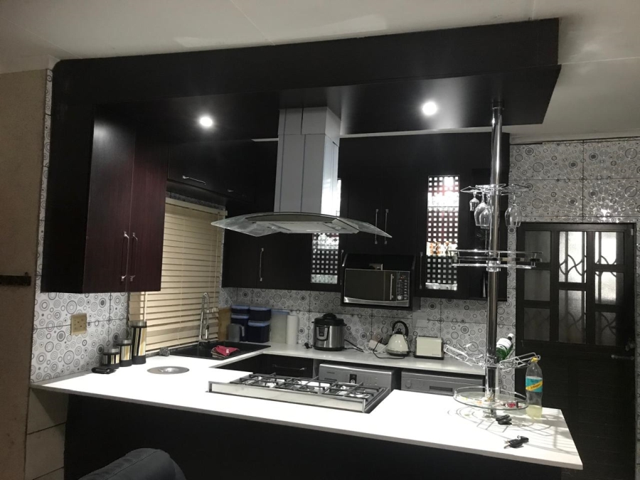 3 Bedroom Property for Sale in Dawn Park Gauteng