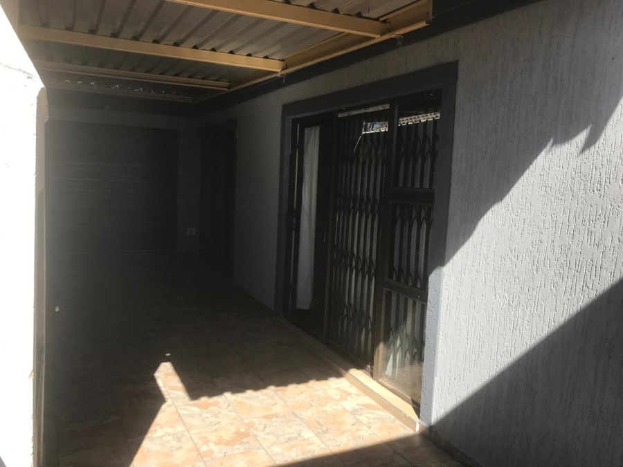 3 Bedroom Property for Sale in Dawn Park Gauteng