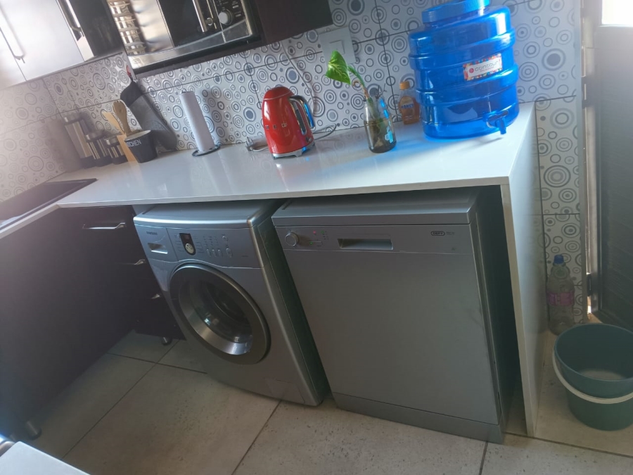 3 Bedroom Property for Sale in Dawn Park Gauteng