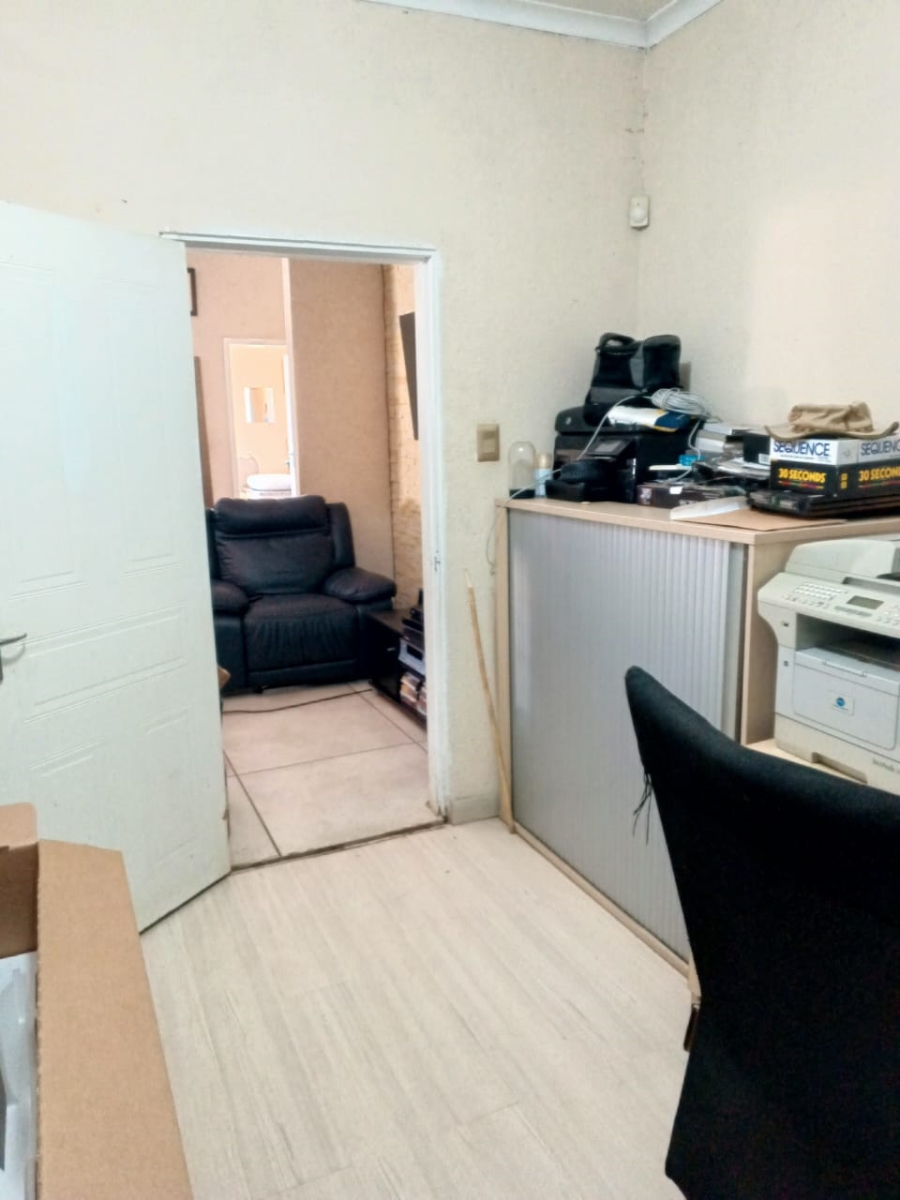 3 Bedroom Property for Sale in Dawn Park Gauteng