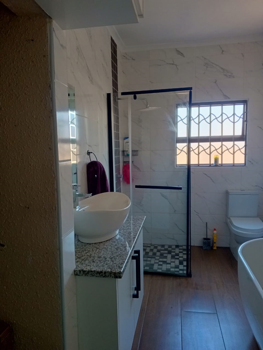 3 Bedroom Property for Sale in Dawn Park Gauteng