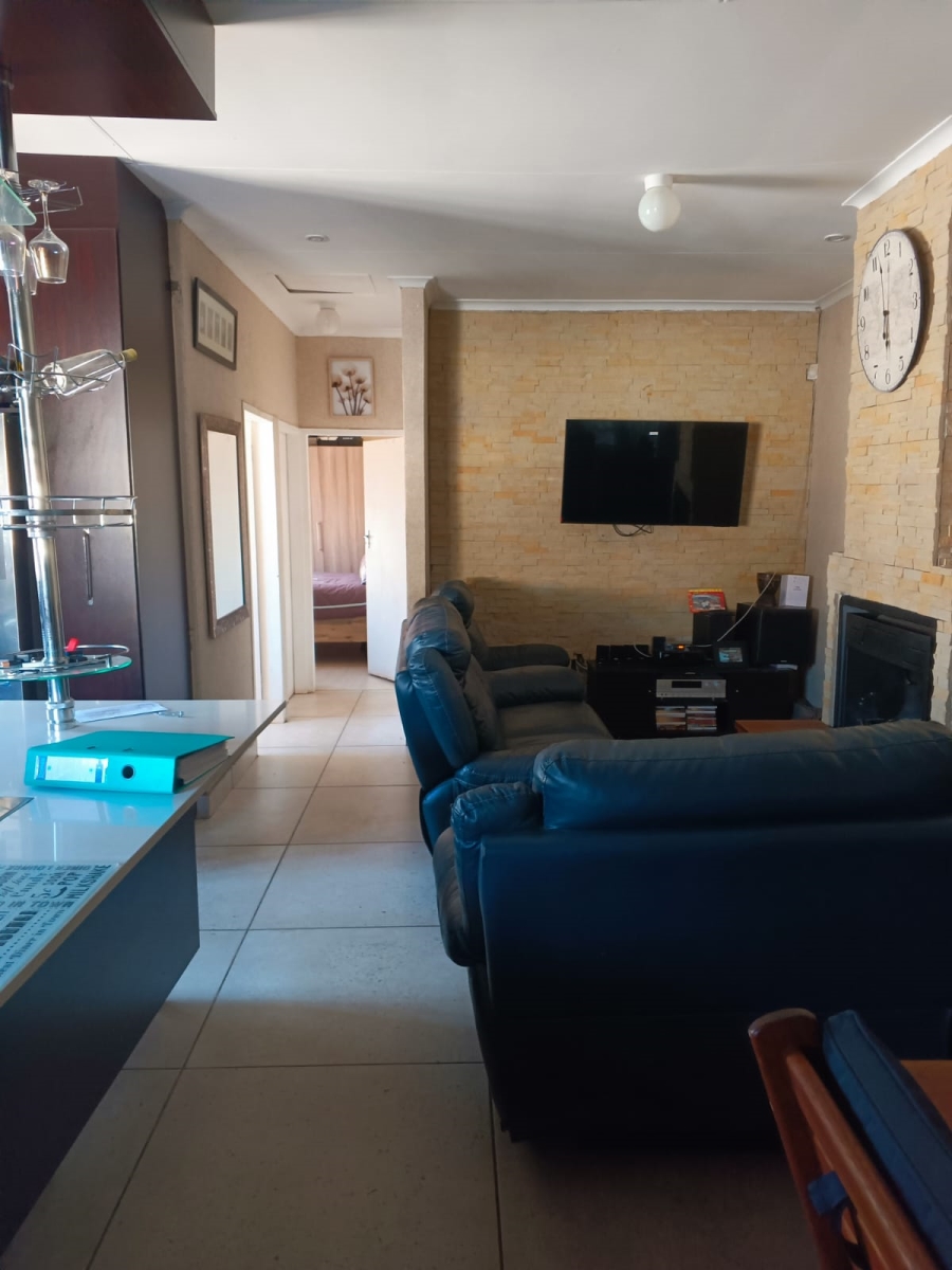 3 Bedroom Property for Sale in Dawn Park Gauteng