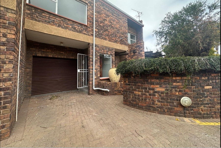 3 Bedroom Property for Sale in Rant En Dal Gauteng