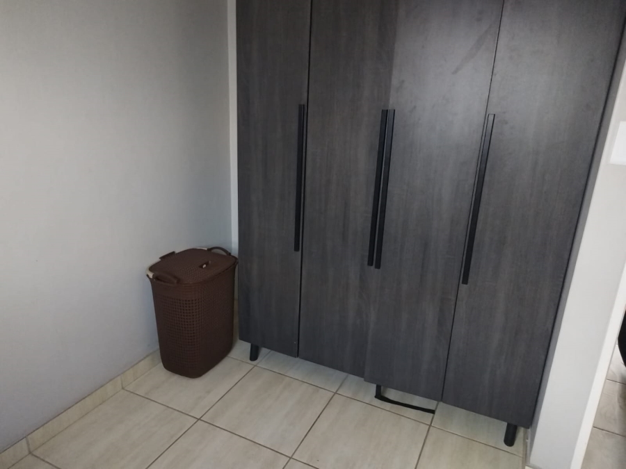 3 Bedroom Property for Sale in Clayville Gauteng