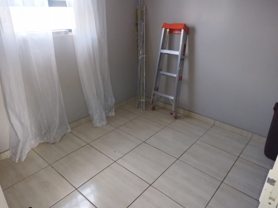 3 Bedroom Property for Sale in Clayville Gauteng