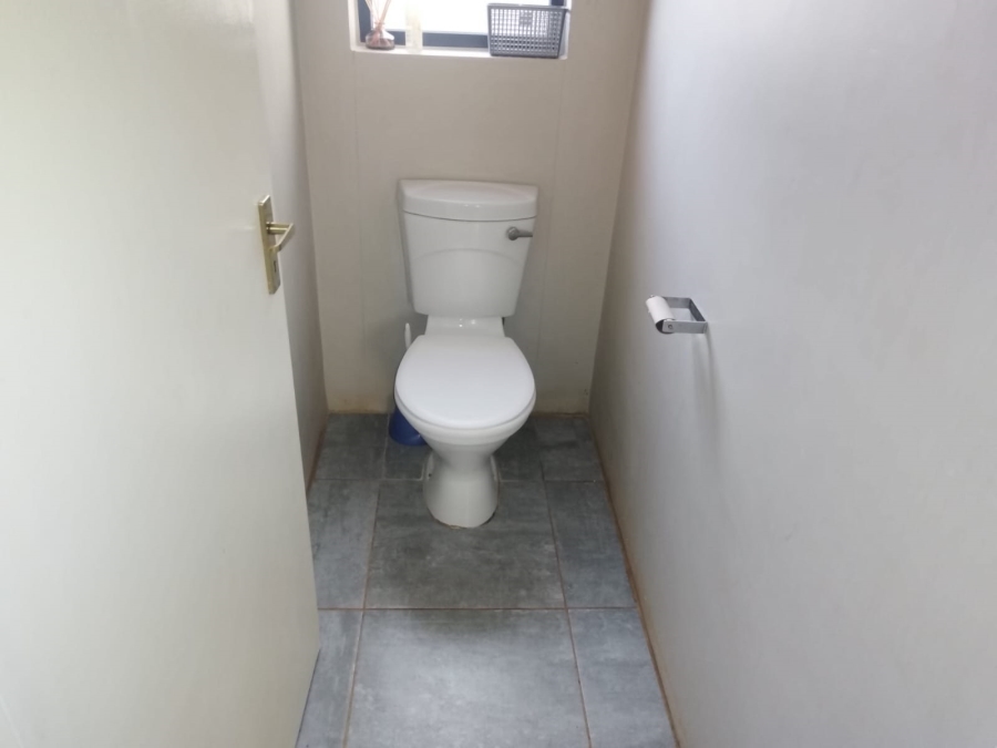 3 Bedroom Property for Sale in Clayville Gauteng