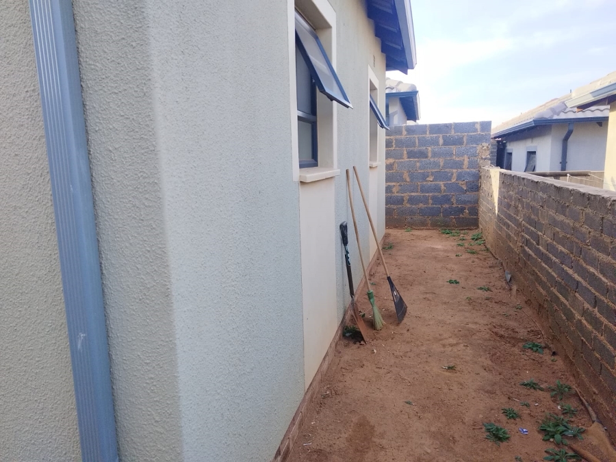 3 Bedroom Property for Sale in Clayville Gauteng