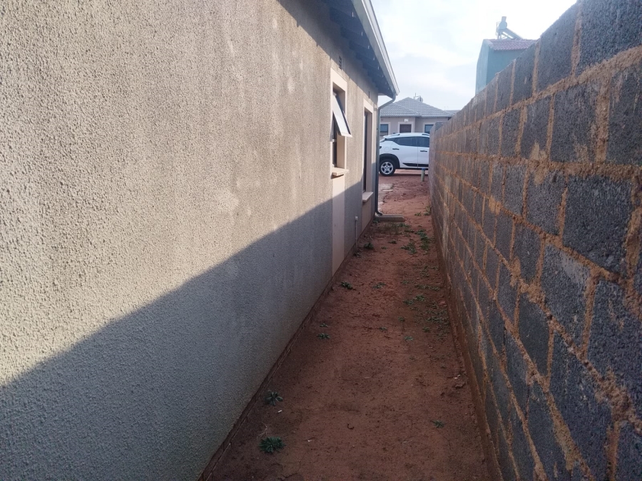 3 Bedroom Property for Sale in Clayville Gauteng