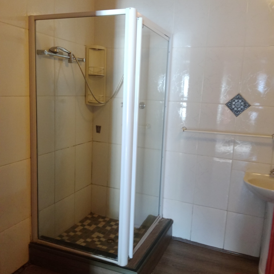 To Let 4 Bedroom Property for Rent in Noordwyk Gauteng