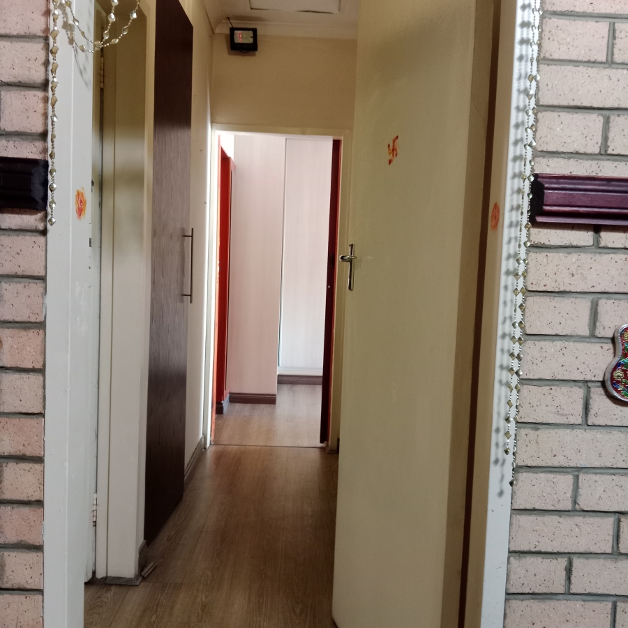 4 Bedroom Property for Sale in Noordwyk Gauteng