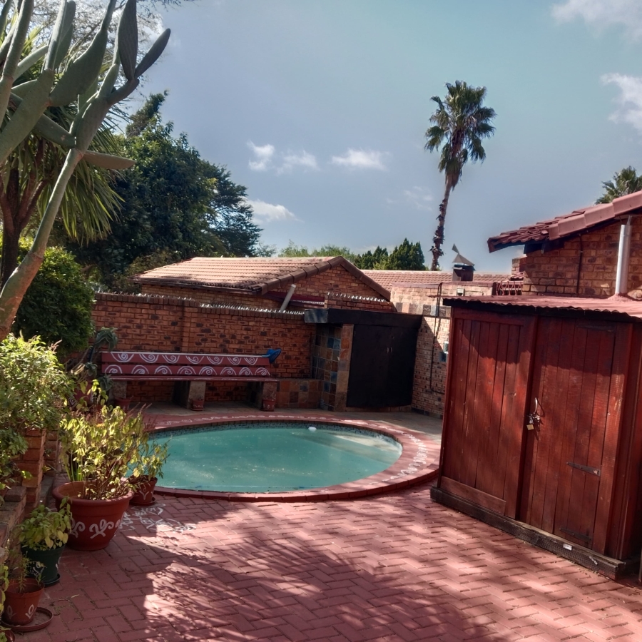 4 Bedroom Property for Sale in Noordwyk Gauteng