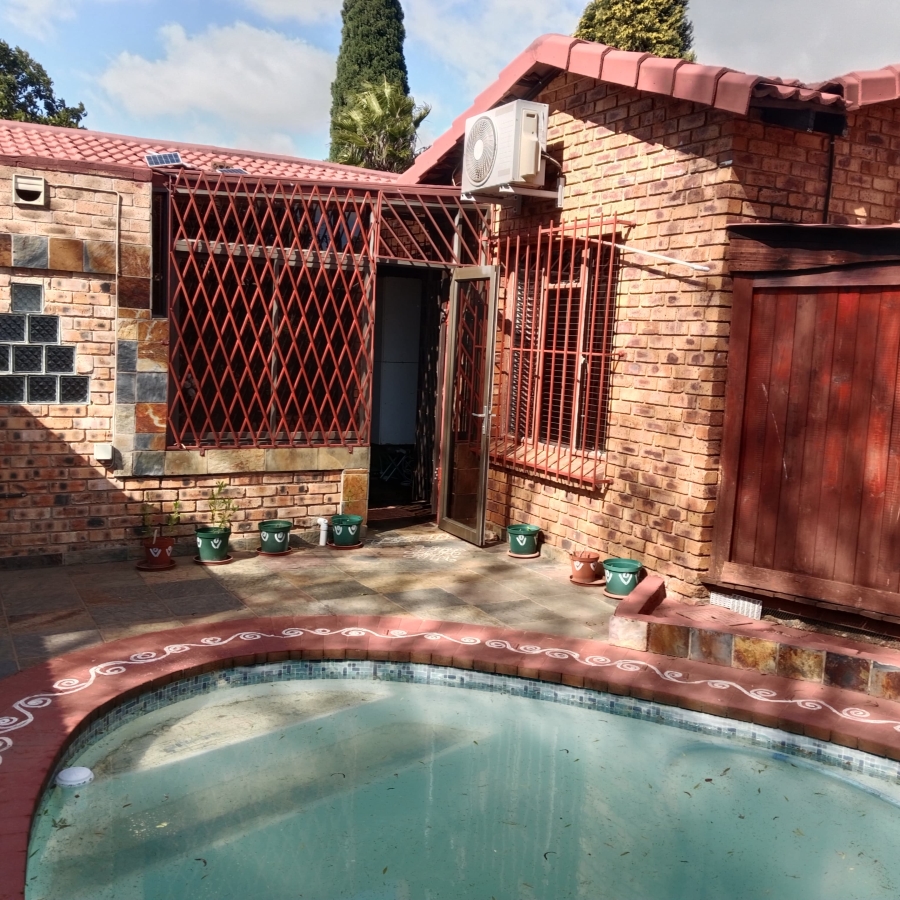 4 Bedroom Property for Sale in Noordwyk Gauteng