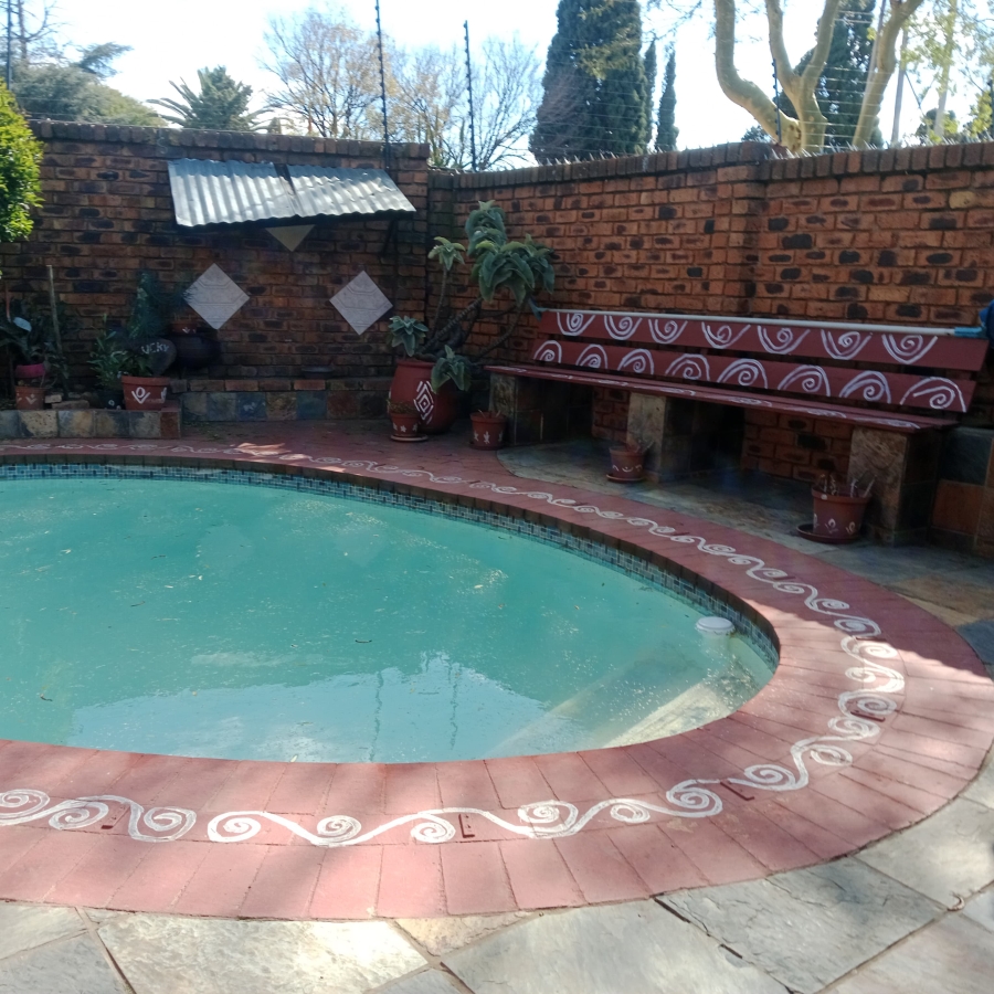 4 Bedroom Property for Sale in Noordwyk Gauteng