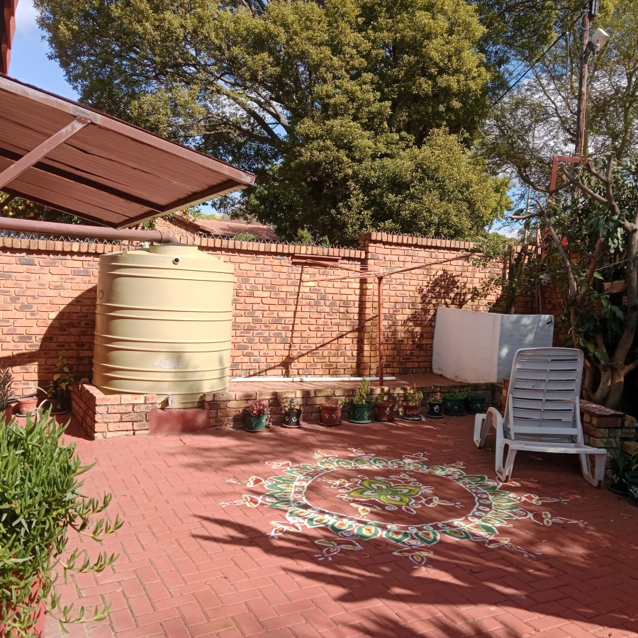 4 Bedroom Property for Sale in Noordwyk Gauteng