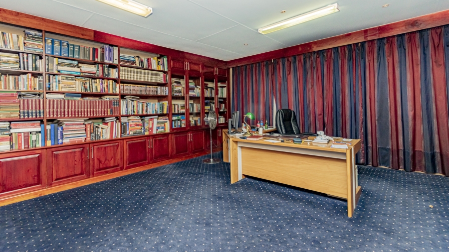 6 Bedroom Property for Sale in Alewynspoort Gauteng