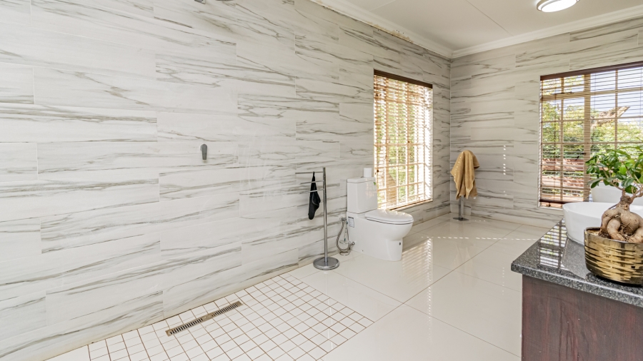 6 Bedroom Property for Sale in Alewynspoort Gauteng