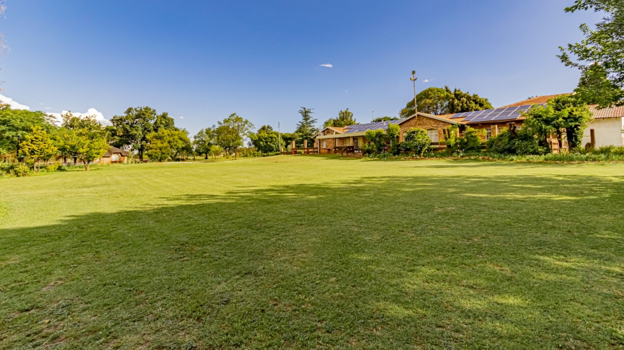 6 Bedroom Property for Sale in Alewynspoort Gauteng