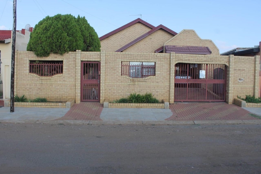 3 Bedroom Property for Sale in Emdeni Gauteng