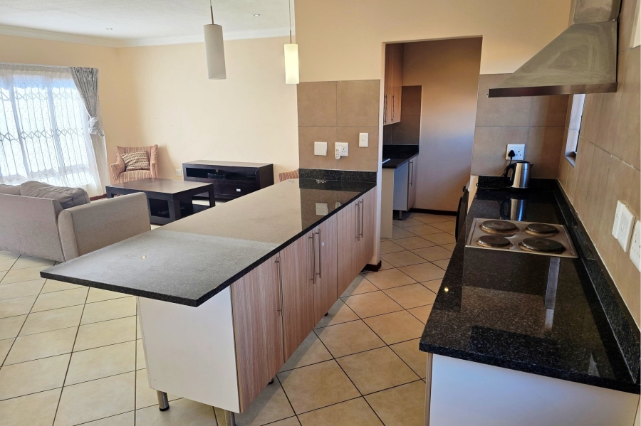 To Let 4 Bedroom Property for Rent in Monavoni Gauteng