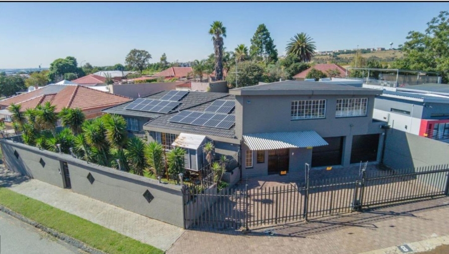 4 Bedroom Property for Sale in Rewlatch Gauteng