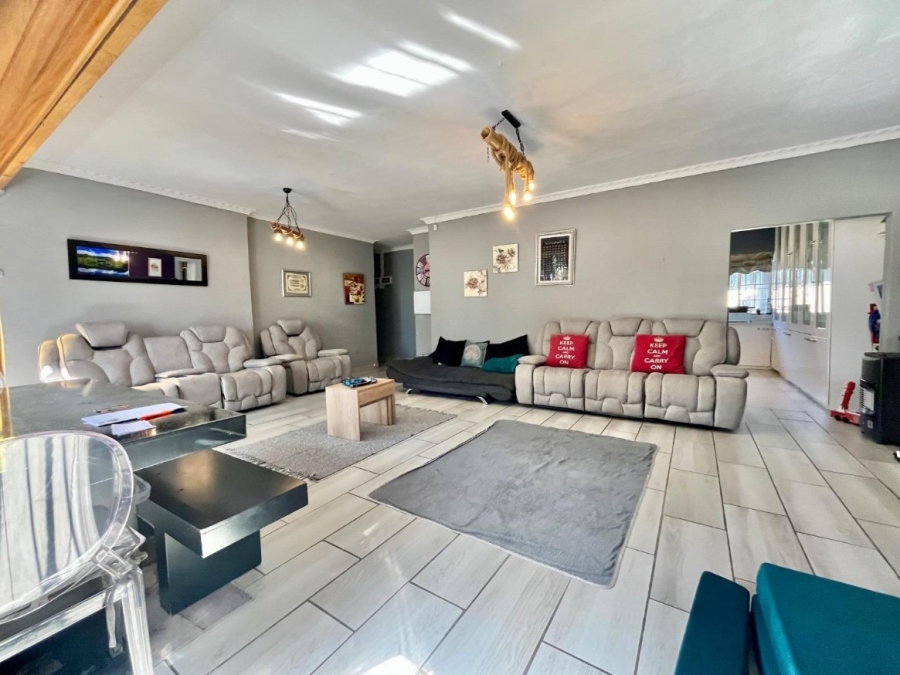 4 Bedroom Property for Sale in Rewlatch Gauteng