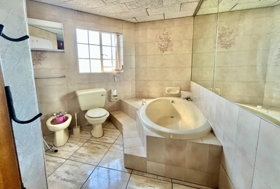 4 Bedroom Property for Sale in Rewlatch Gauteng