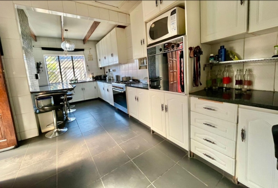 4 Bedroom Property for Sale in Rewlatch Gauteng