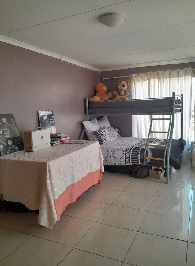 4 Bedroom Property for Sale in Ennerdale South Gauteng