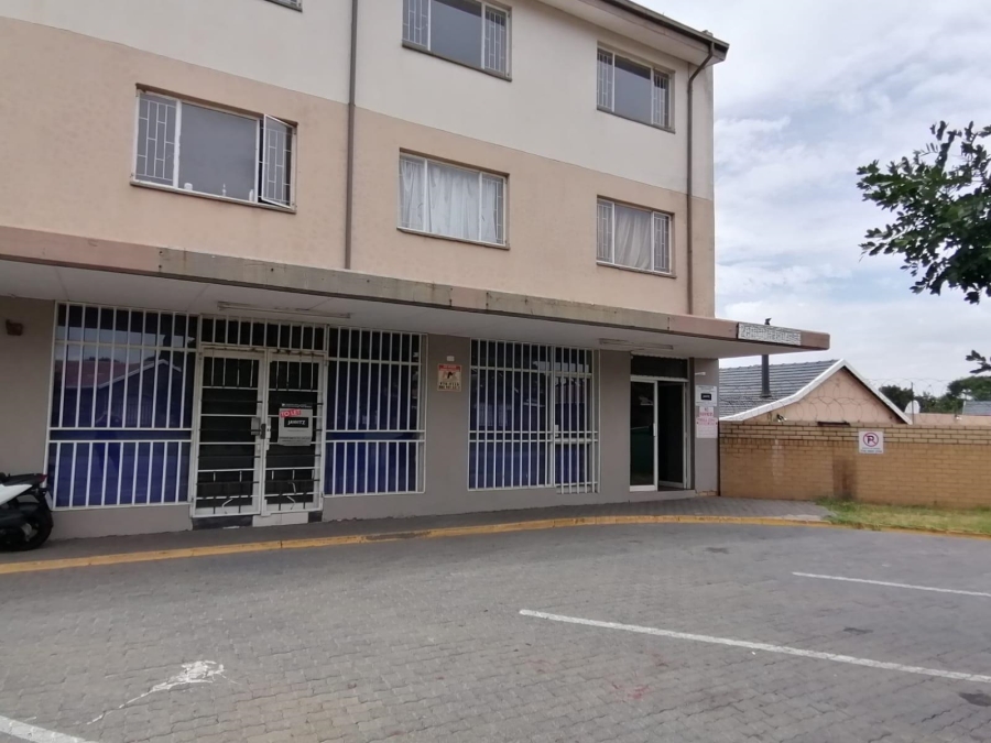 To Let commercial Property for Rent in Edleen Gauteng