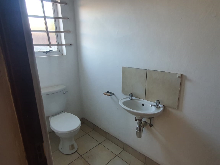 To Let commercial Property for Rent in Pierre Van Ryneveld Gauteng