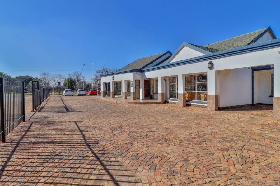 Commercial Property for Sale in Ravenswood Gauteng