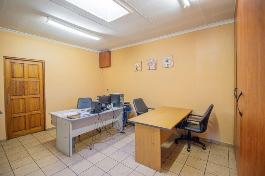 Commercial Property for Sale in Ravenswood Gauteng