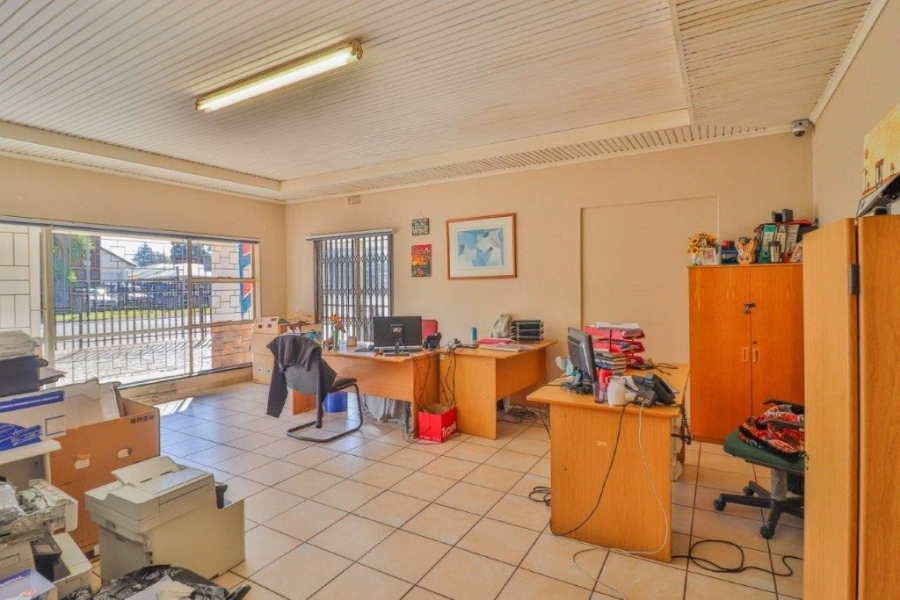 Commercial Property for Sale in Ravenswood Gauteng