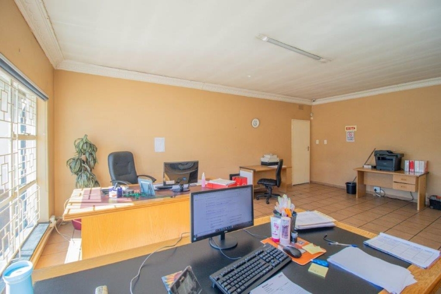 Commercial Property for Sale in Ravenswood Gauteng