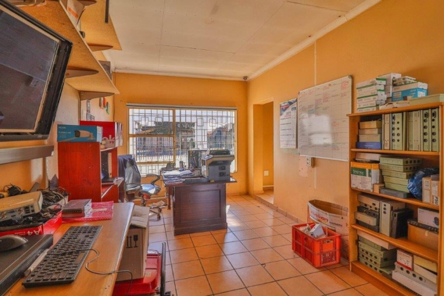 Commercial Property for Sale in Ravenswood Gauteng