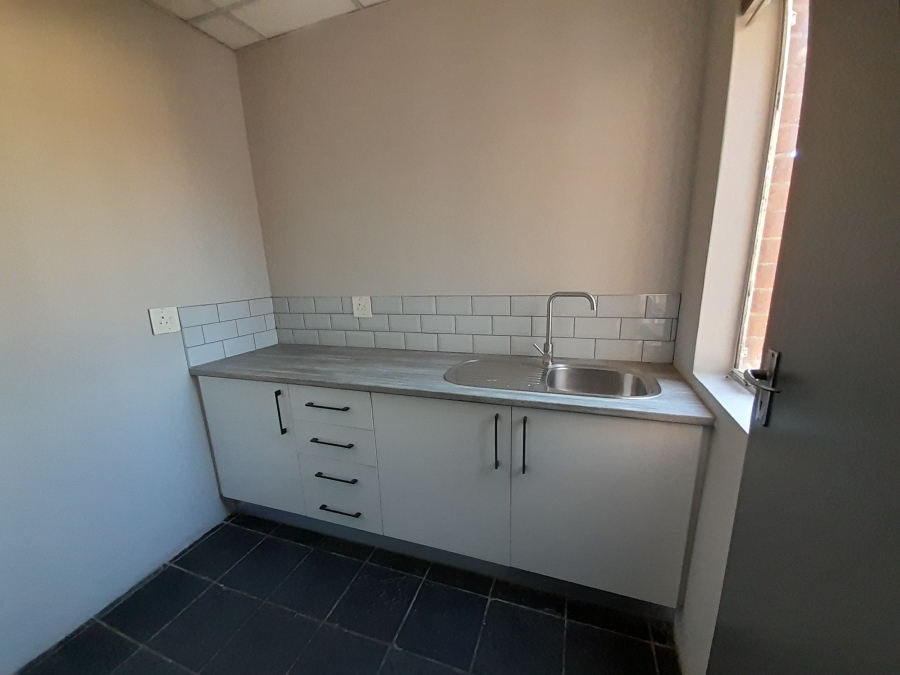 To Let commercial Property for Rent in Randjespark Gauteng