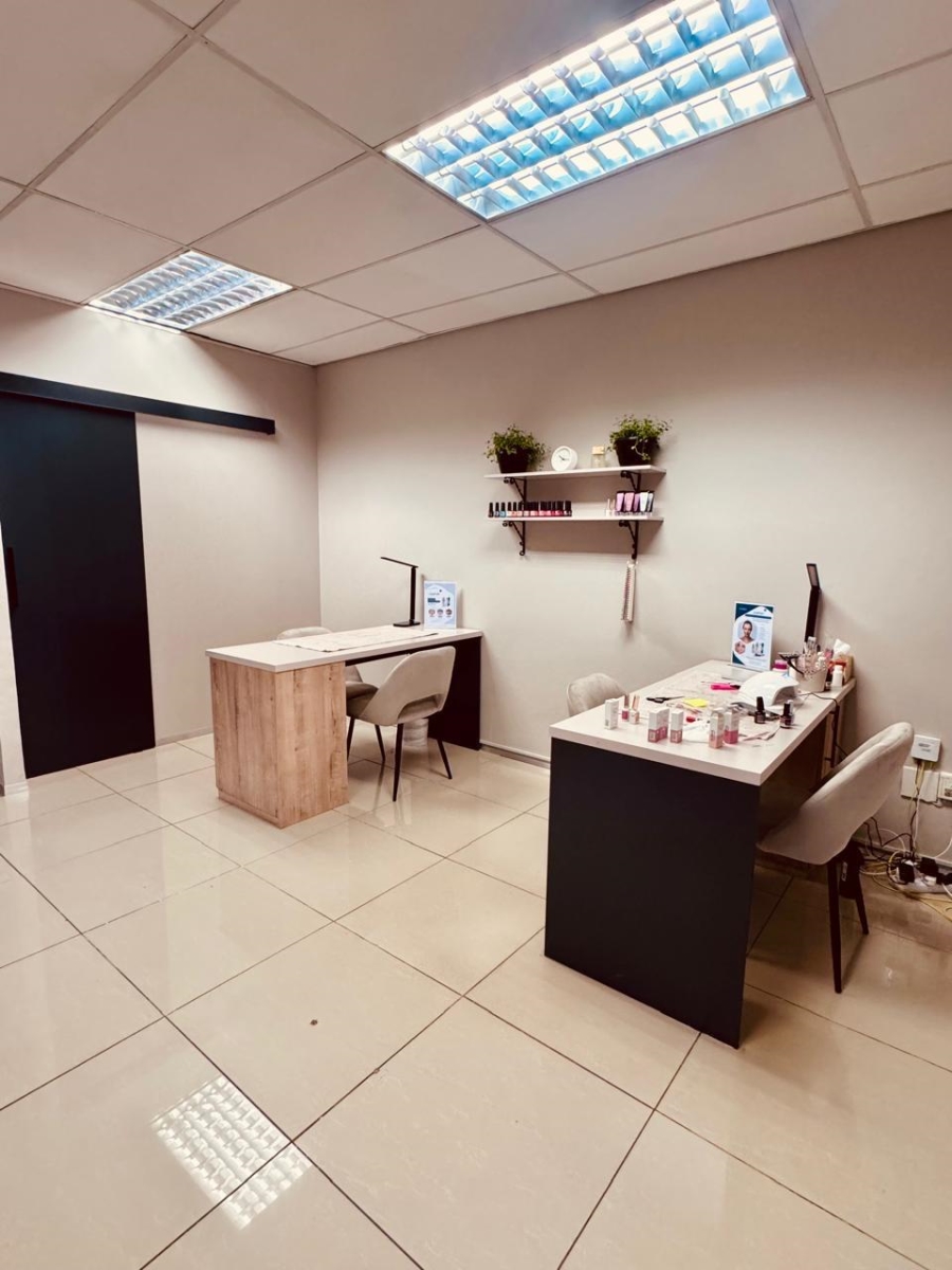 To Let Commercial Property for Rent in Pierre Van Ryneveld Gauteng